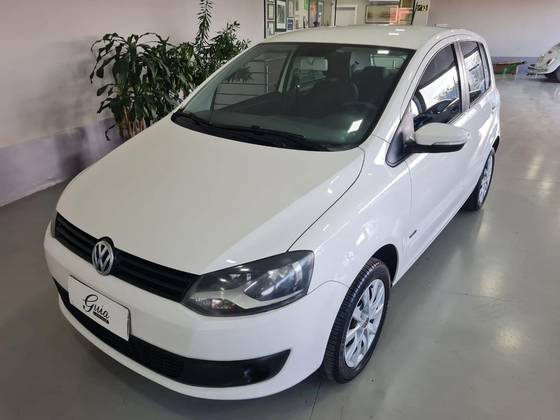 VOLKSWAGEN FOX 1.0 MI TREND 8V FLEX 4P MANUAL VOLKSWAGEN FOX 1.0 MI TREND 8V FLEX 4P MANUAL